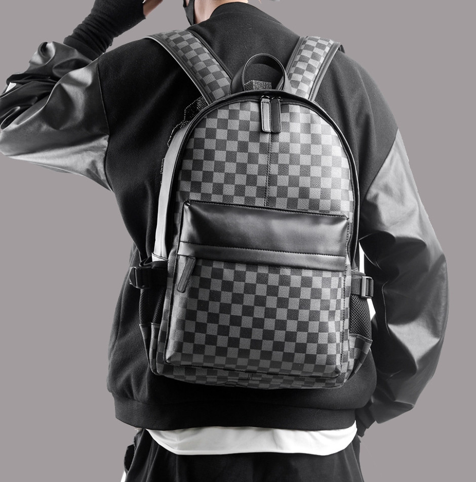 Великий оригінальний унісекс рюкзак в клітинку