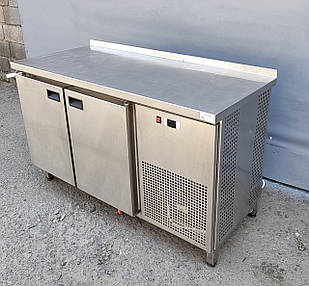 Холодильний стіл з нержавіючої сталі на дві двері "Орест" 1.4 м., (+2 ° +8 °), Б/у