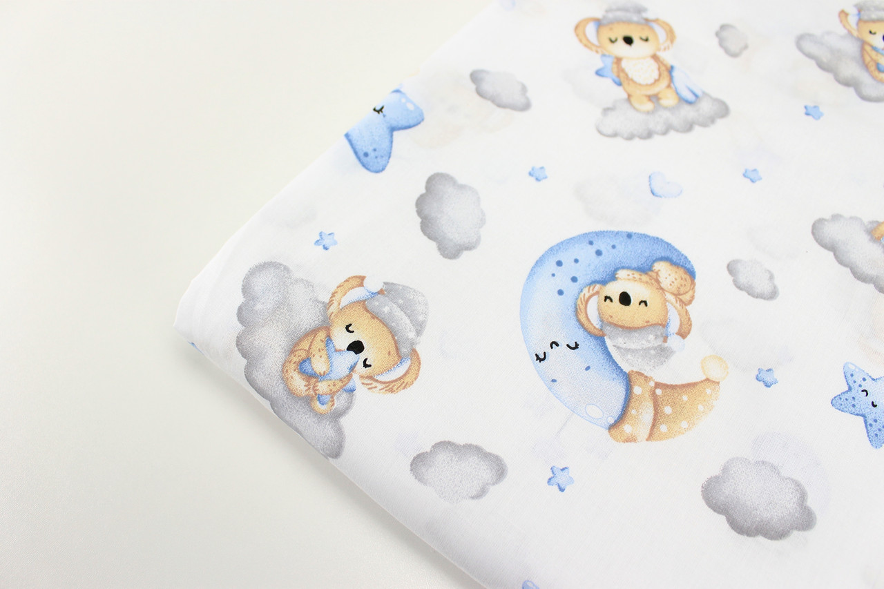 Лоскуток. Бязь "Маленькі коали на блакитних місяцях і сірих хмарах" на білому тлі No 3100, 84*160 см, фото 1