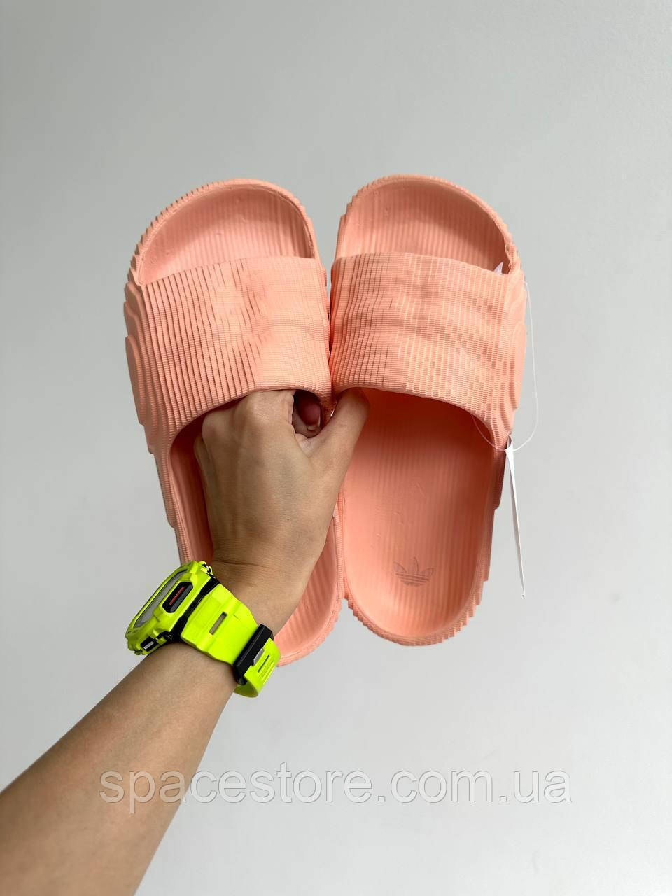 Жіночі шльопанці ADIDAS ADILETTE PEACH SLIDES персиковий єва тапки - фото 2 - id-p1854918037