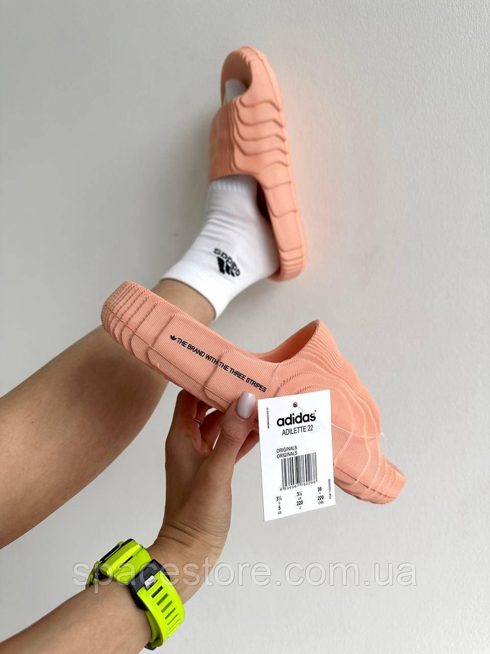 Жіночі шльопанці ADIDAS ADILETTE PEACH SLIDES персиковий єва тапки - фото 1 - id-p1854918037