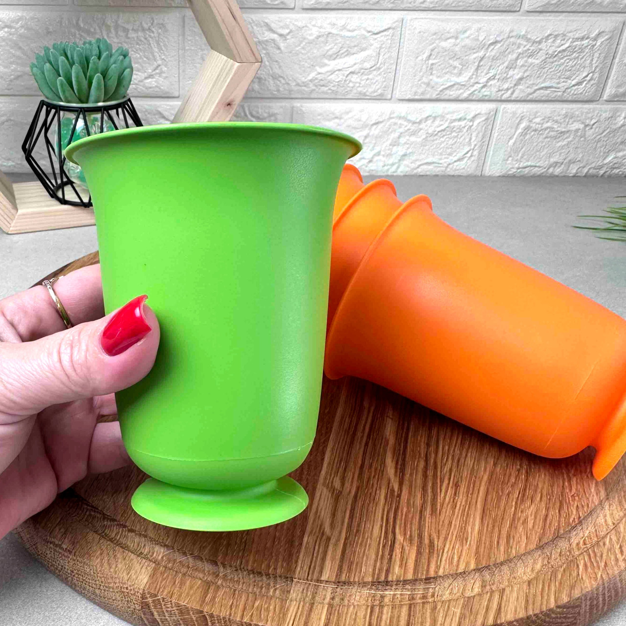 Пластикові склянки 330 мл Ламела в асортименті