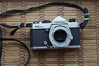 Фотоаппарат Topcon RE 200 на запчасти или ремонт привода зеркала