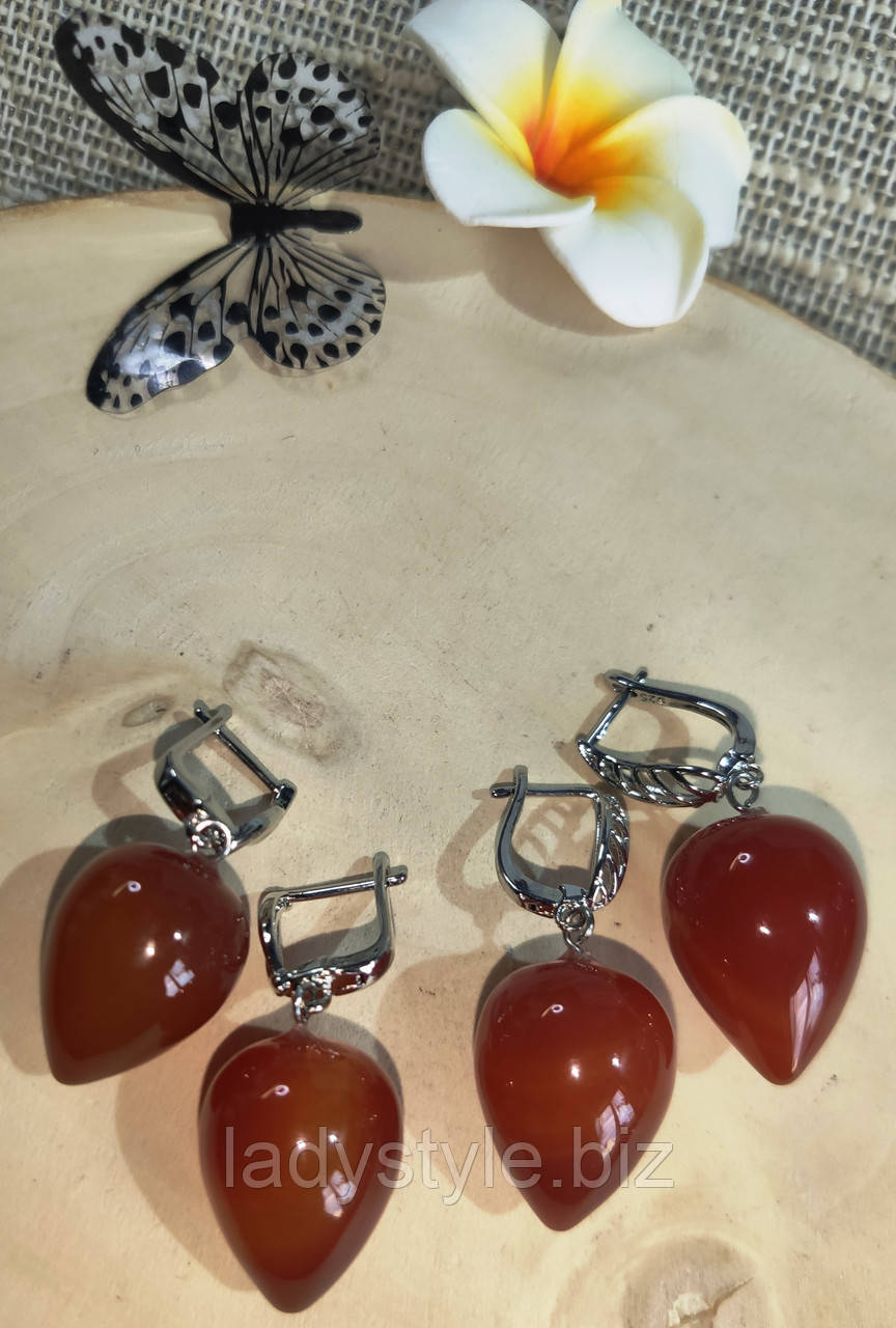 Сережки із сердоликом