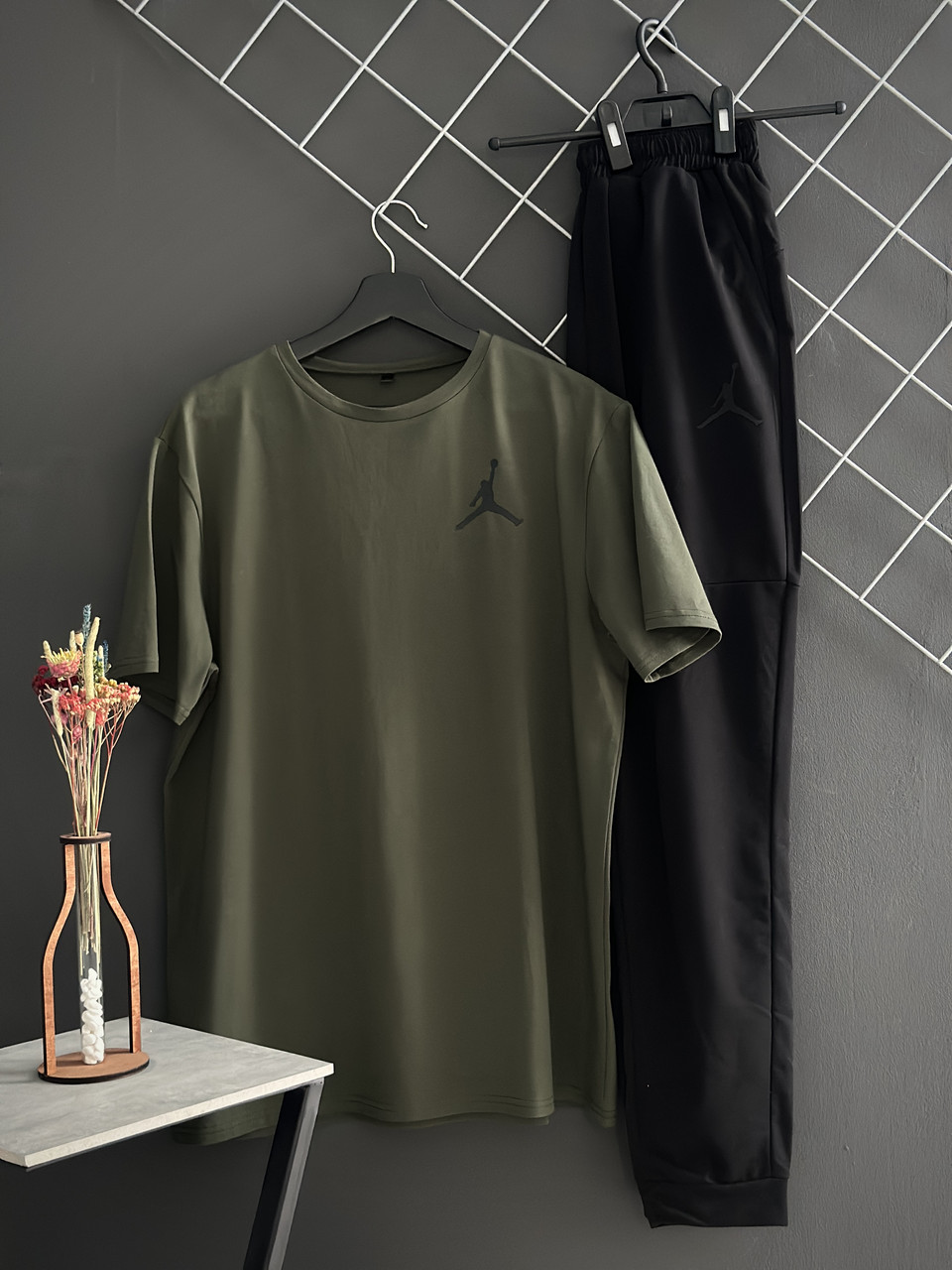 Костюм чоловічий Jordan футболка штани повсякденний комплект джордан хакі-чорний, фото 1