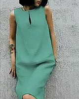 Легкое летнее платье прямого кроя зеленого цвета из льна