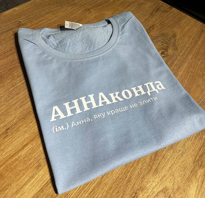 Дәретханадағы жалаңаш қыздың видеосы