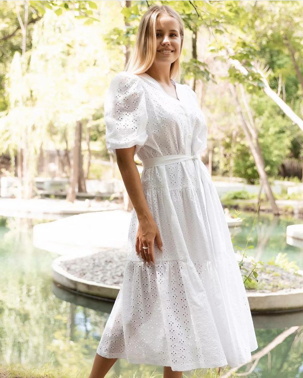 Люксова сукня однотонна біла без малюнків із прошви А-сілуета білого кольору,розміри від 42 до 52