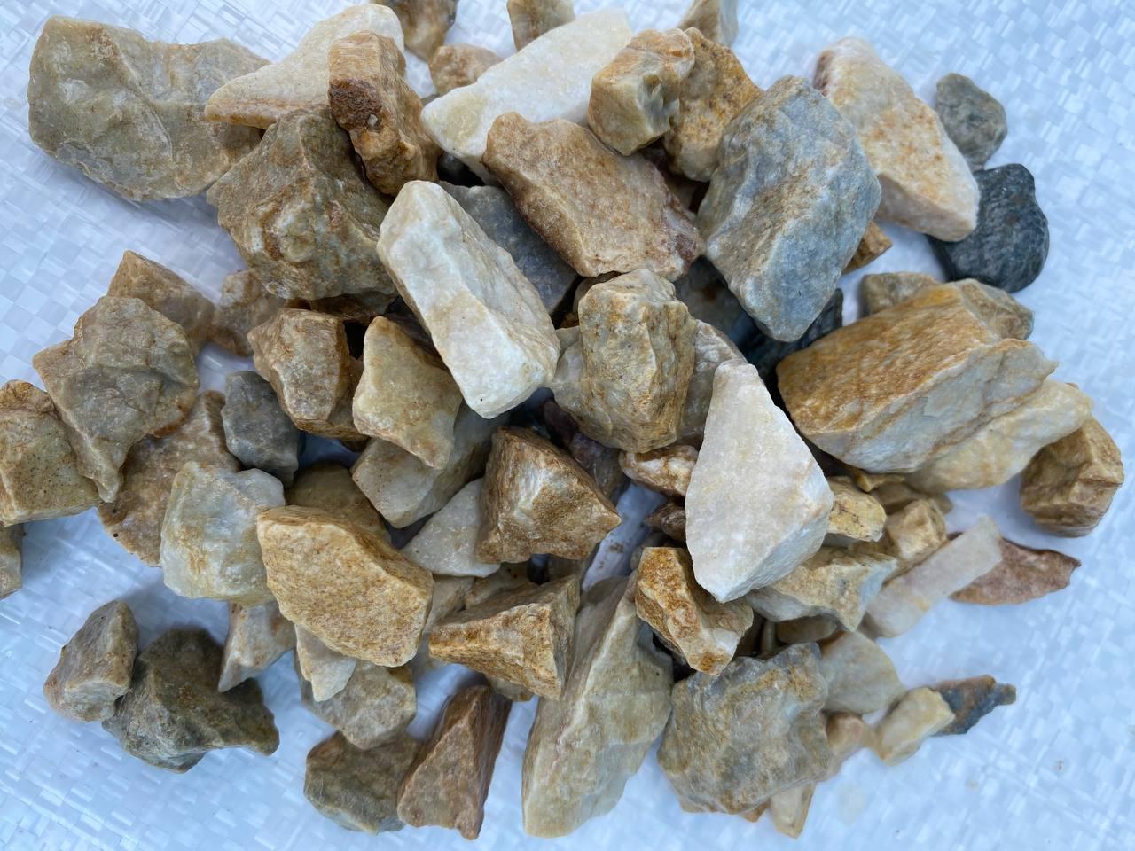 Мармурова крихта жовта, фракція 10–20 мм, мішок 25 кг