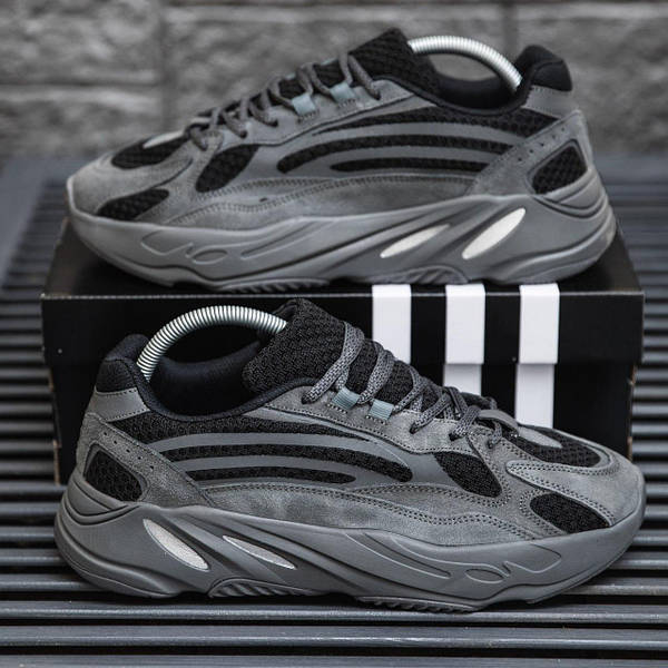 Gray yeezy 700 deals