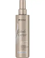 Спрей-кондиціонер для світлого волосся Indola Blonde Expert Insta Strong Spray Conditioner, 200 мл