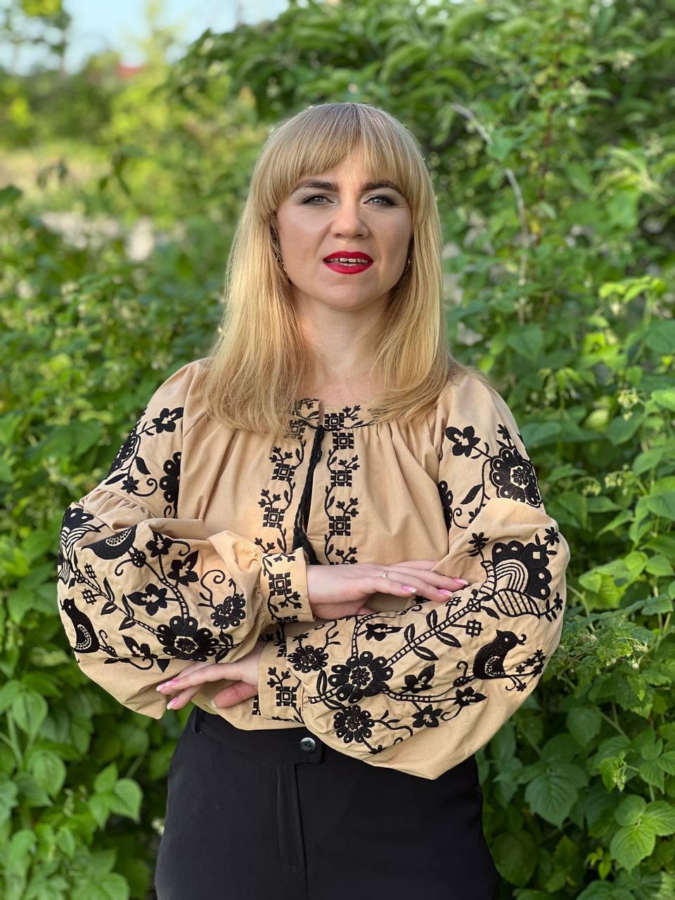 Вишиванка жіноча "Солов'ї" бежева