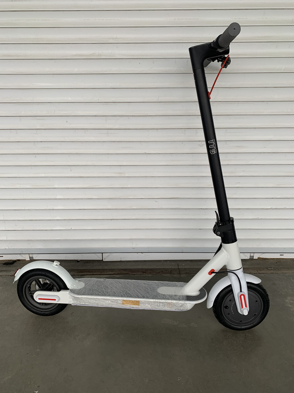 Складаний електросамокат Crosser E9 Premium чорний 7.8 Ah 36V 10 дюймів, надувні колеса