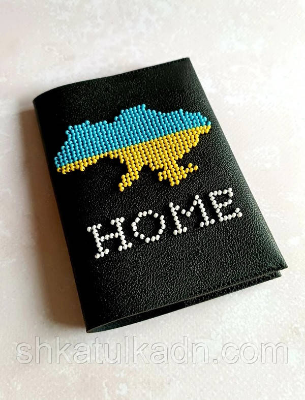 Обкладинка на паспорт під вишивку бісером (набір)