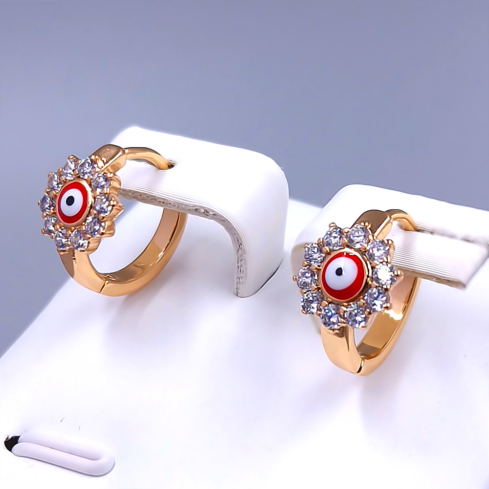 Сережки XР. Позолота 18К. Камені: білий циркон та емаль. Діаметр: 13 мм. Ширина: 8 мм.