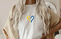 Патриотическая футболка женская цвет белый принт сердечко размер XL 50