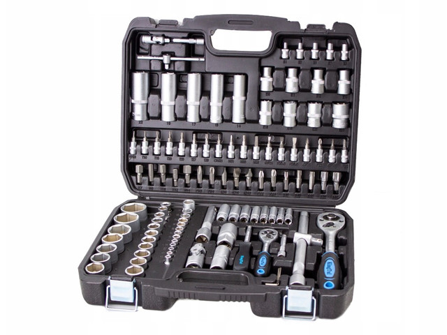 4564306942_w640_h2048_324234sc