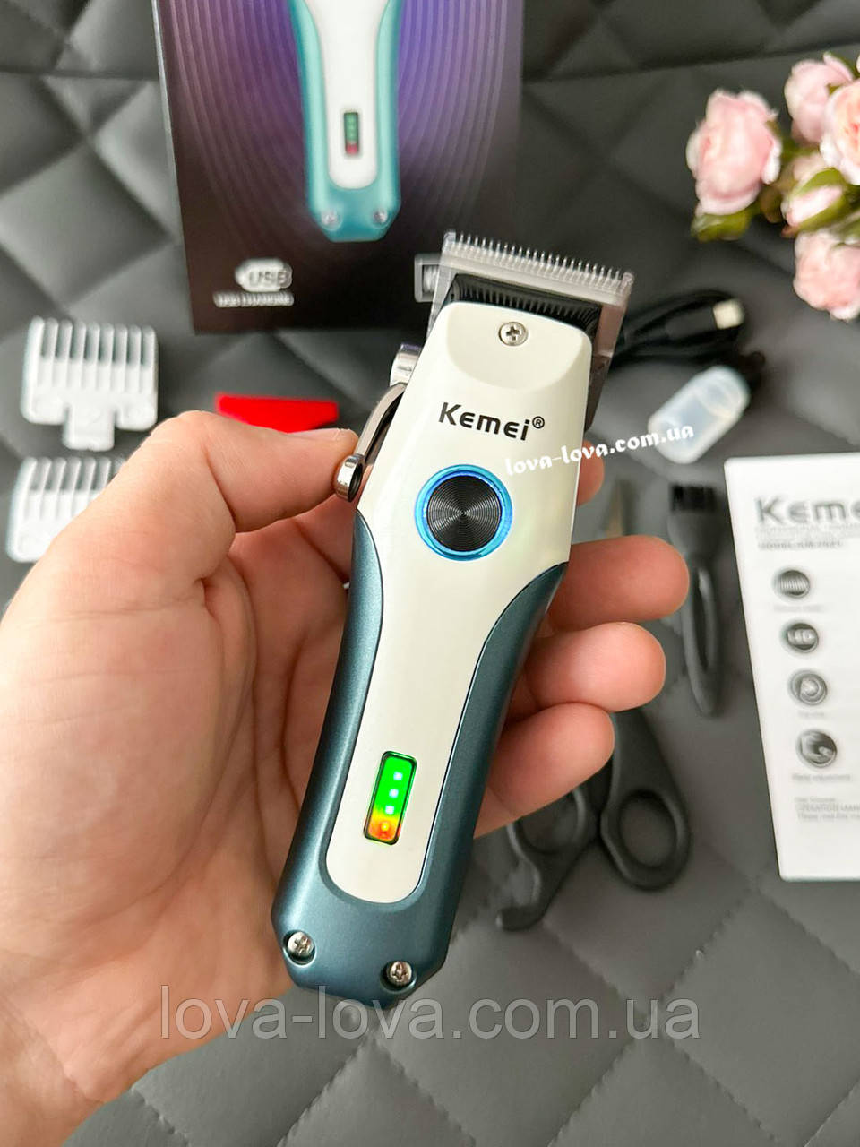 Професійна акумуляторна машинка для стриження волосся Kemei KM-2621 тример для бороди та вусів