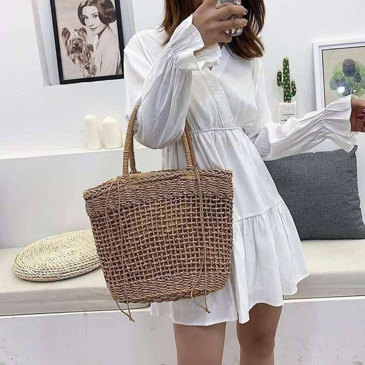 Модная летняя плетеная женская сумка из полиуретана stylish weaving пляжная сумочка - фото 5 - id-p1860411019