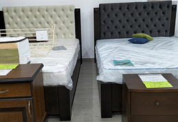 Ліжко з м'якою спинкою Бристоль RoomerIN, колір темний горіх