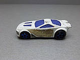 Іграшкова машинка техніка Б/У Hot Wheels White Car Made for McDonald's 2012, фото 8