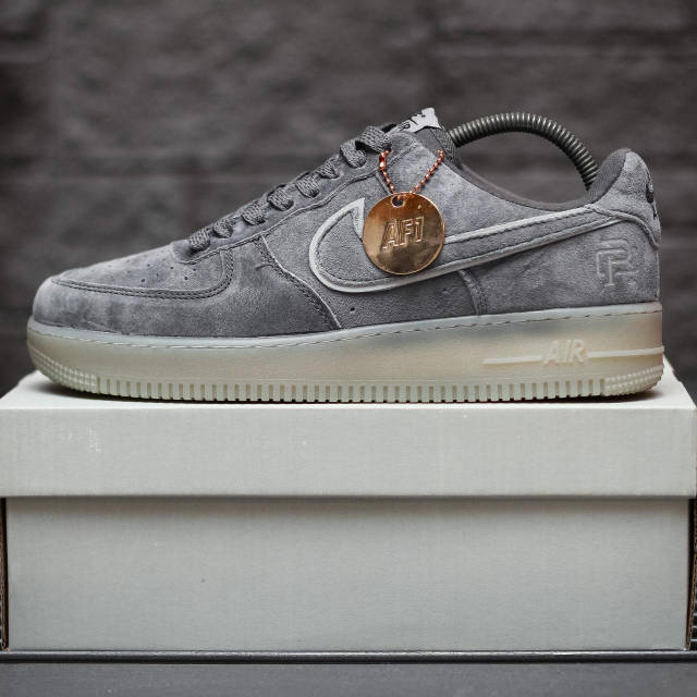 Nike air force 1 grey suede size 5 hot sale