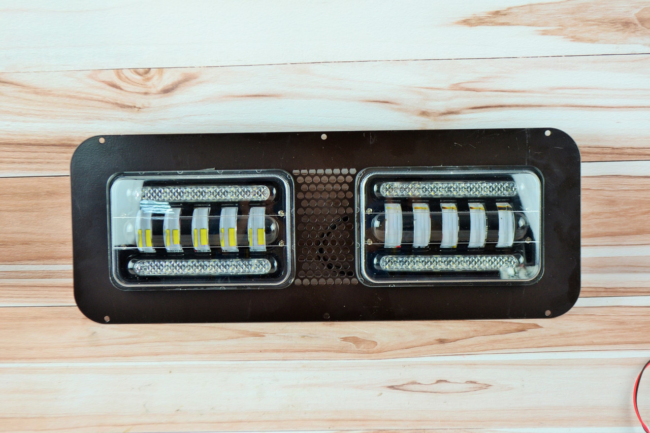 Рестайлінгові передні квадратні фари та решітка на МТЗ-892 (Ближній+ДХО), фото 1