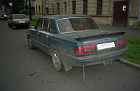 Спойлер зі стопом (кріплення на скобах) на Газ 3110 Спойлер на кришку багажника Волга 3110