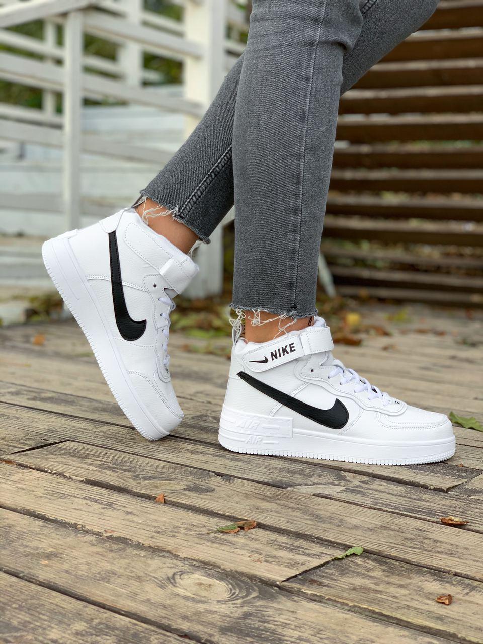 Nike botita blanca hotsell