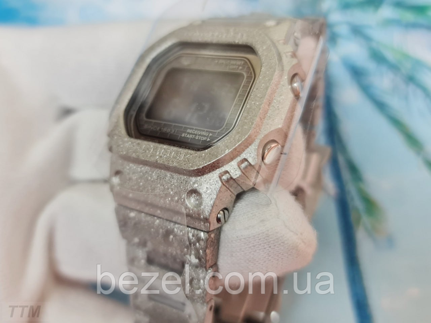 CASIO GMW-B5000PS-1JR デジタル腕時計 G-SHOCK誕生40周年を祝う新作「GMW-B5000PS-1JR」をレビュー。再