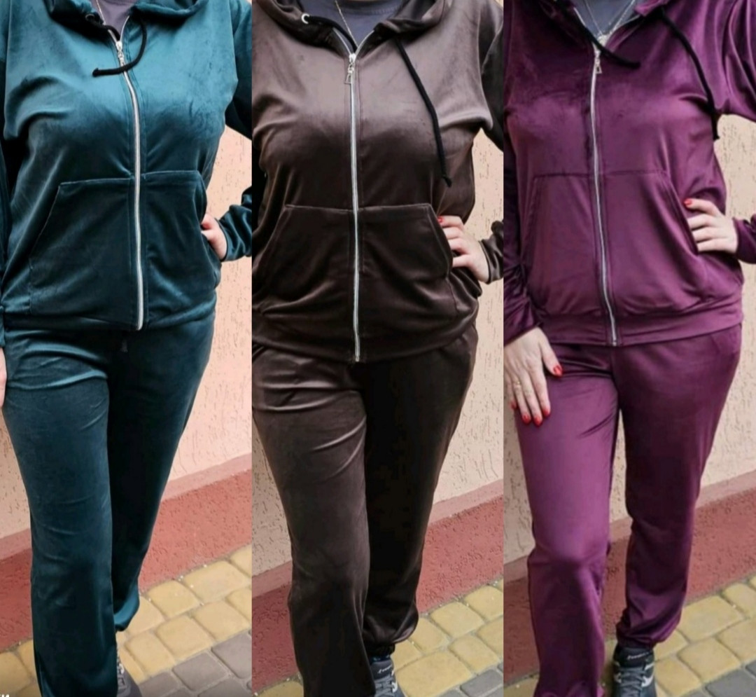 Жіночий костюм із м'якого велюру, фото 1