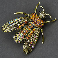 Брошь металлическая на золотистой основе муха с разноцветными переливающимися стразами размер 45Х35 мм
