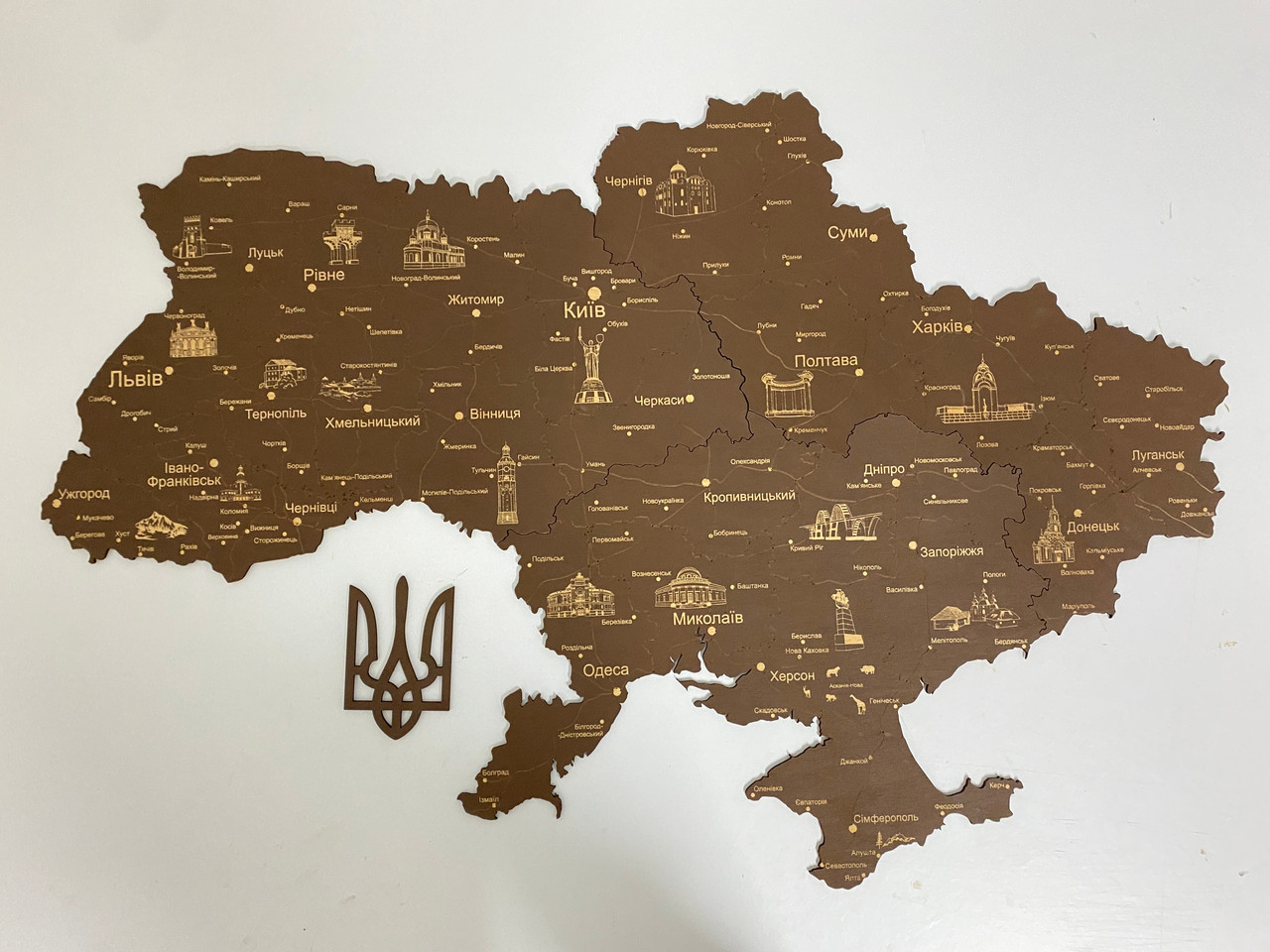 Деревянная карта Украины коричневая, 70×47 см "Lv" - фото 1 - id-p1861530646