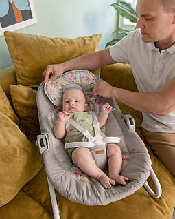 Крісло-гойдалка CARRELLO Nanny CRL-0005, grey planet