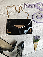 Женская лаковая сумка клатч конверт черная фурнитура золотистого цвета