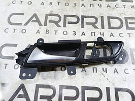 Ручка дверей внутрішня Volkswagen Passat B7 1.8 2014 перед. лів. (б/у)