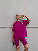 Жіночий літній спортивний костюм з турецького куліру у кольорі фуксія, футболка та шорти, фото 8