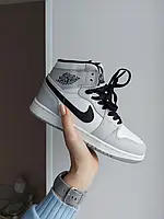 Женские кроссовки Nike Air Jordan 1 Retro