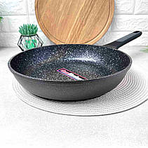 Класична алюмінієва сковорода 28 см з високим бортиком для всіх типів плит, Ardesto BLACK MARS, фото 2