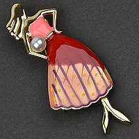 Брошка металева на золотистій основі дівчина в платті з намистиною покрита кольоровою емаллю розмір 70х25 мм