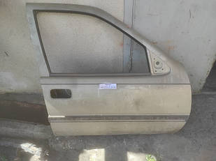 No180 Б/у Двері передні праві для Opel Vectra A 1988-1995