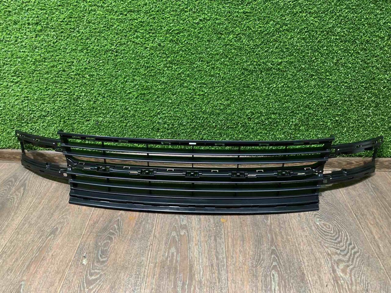 Решітка  бампера на Renault Grand Scenic 3 рено гранд сценік 3 2012-2016 622549048R, фото 1