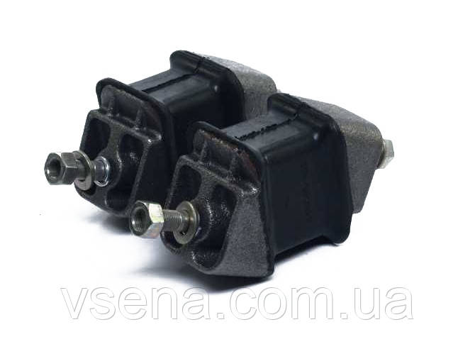 К-т кріплення опори двигуна ГАЗ 3309,33104, ГАЗЕЛЬ передній (2 подушки + кріплення) (ДК)