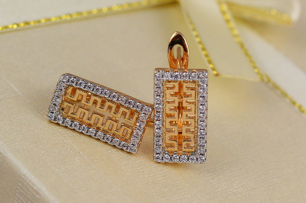 Сережки Xuping Jewelry прямокутні з грецьким візерунком з родієм 1,8 см золотисті