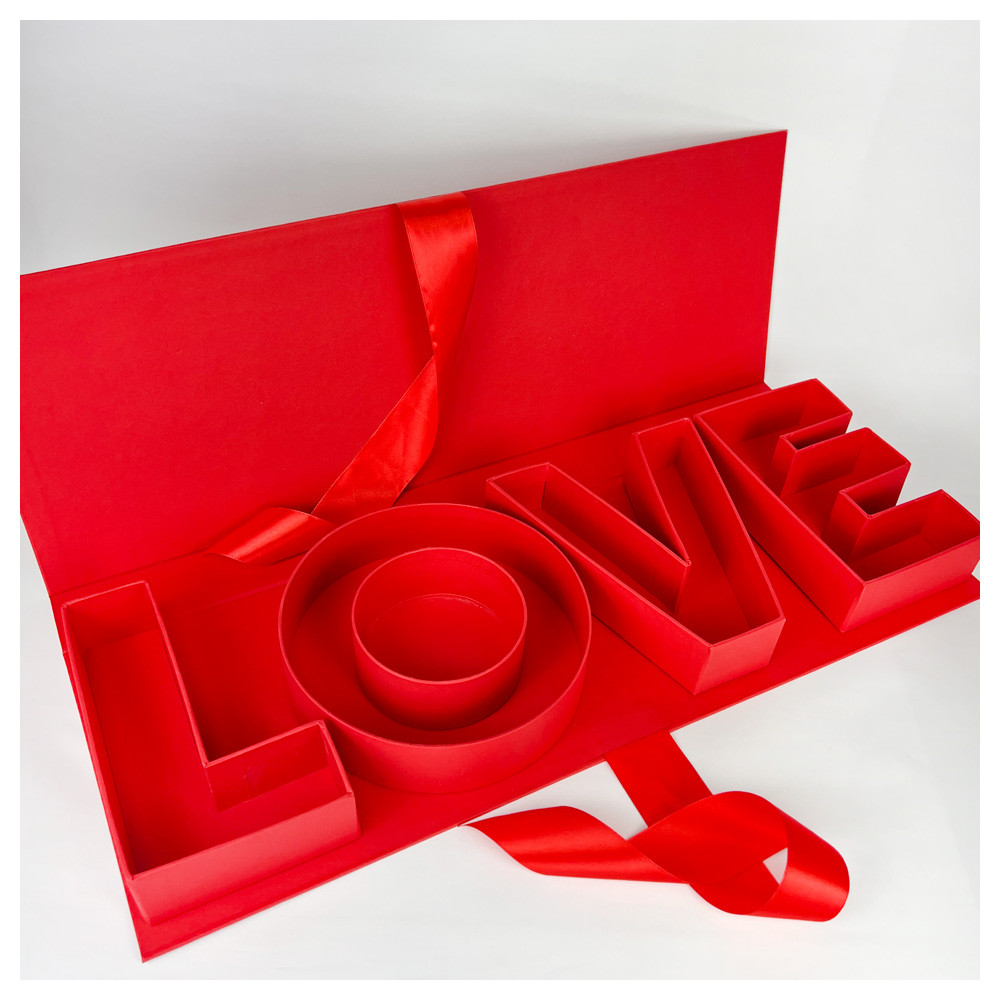 Коробка для полуниці чи цукерок Love 70*21,5*6 см