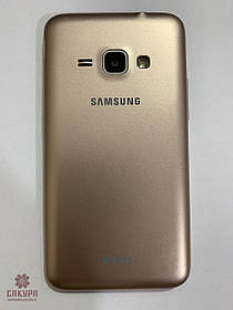 Смартфон Samsung Galaxy J1 2016