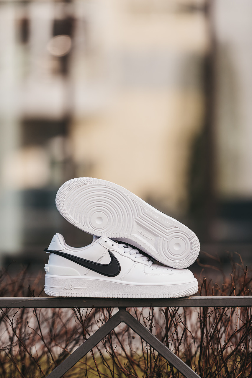 Nike air force 1 low white on feet hot sale