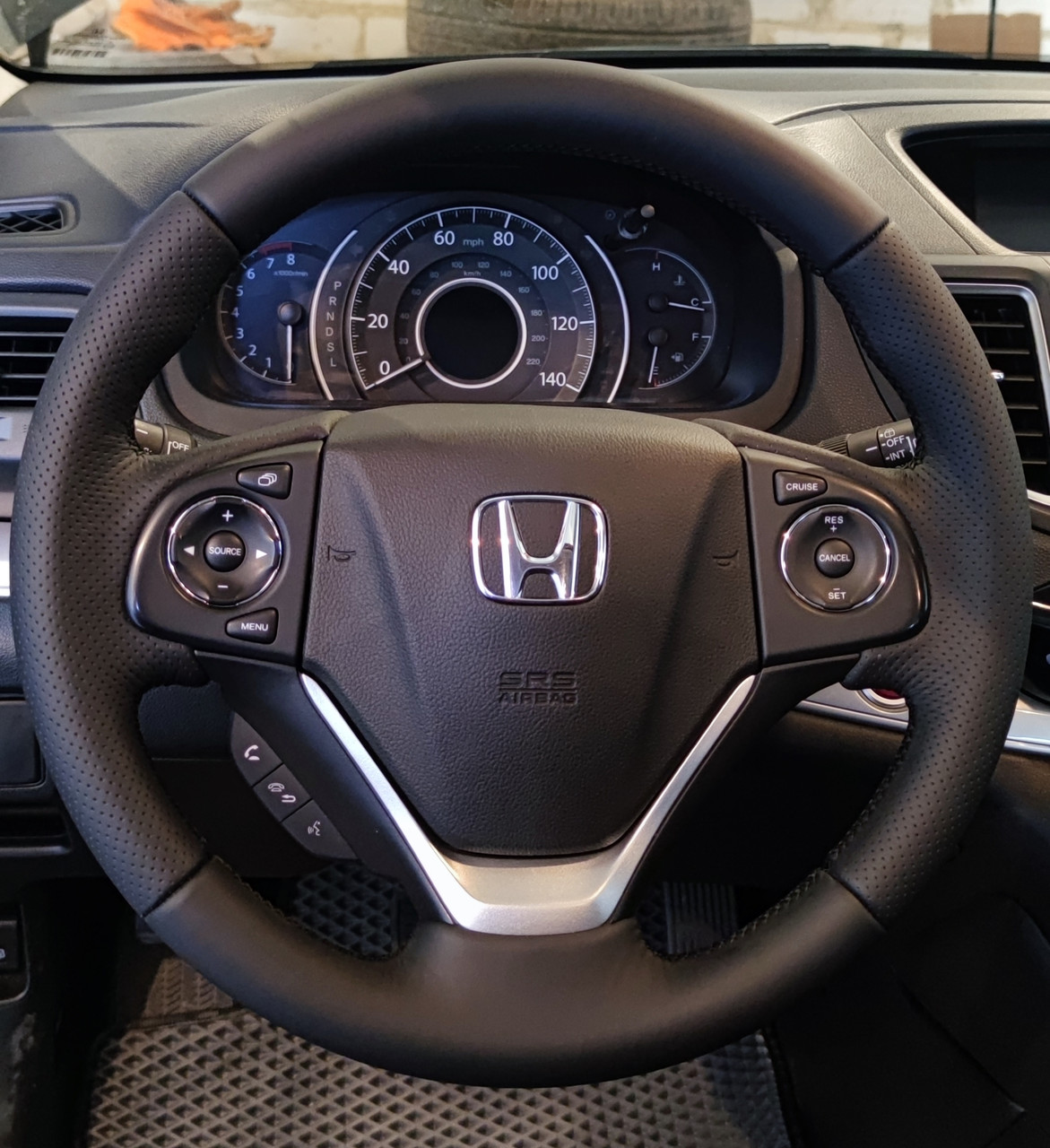 Чохол-обплетення з натуральної шкіри на кермо Honda CR-V