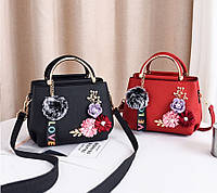 Женская мини сумочка с цветочками и меховым брелком. Маленькая сумка с цветами