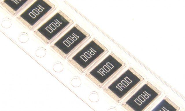 Резистор SMD 1Ом 1R 1206 1% 1R00